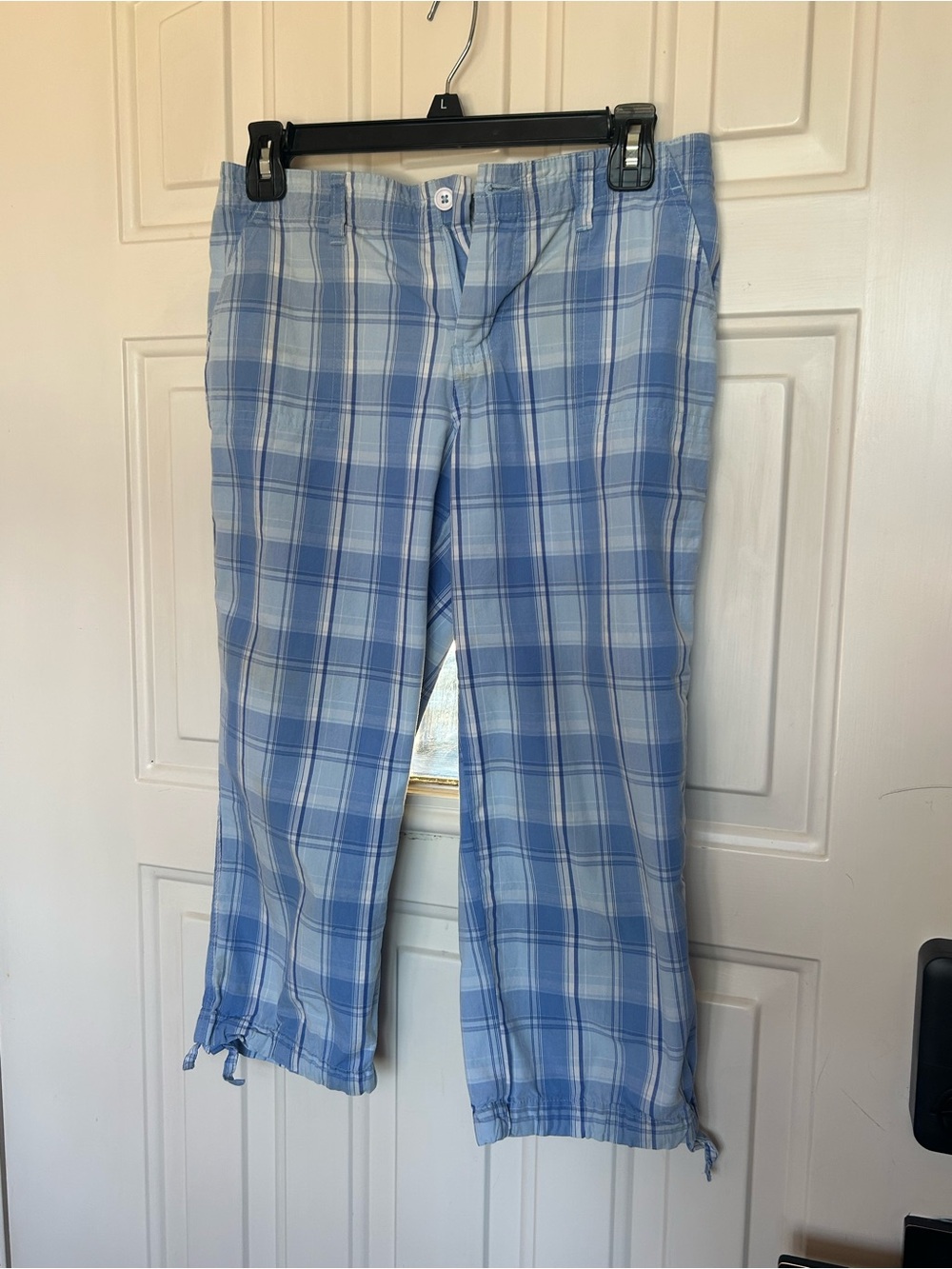 SO blue and white plaid cotton capri